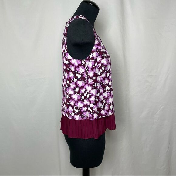 Banana Republic Factory Pleated Floral Camisole Blouse - Women’s XS Petite - Picture 2 of 7